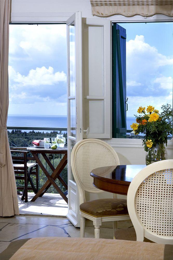 Dafnoudi Hotel Apartments Antipata  Exterior foto